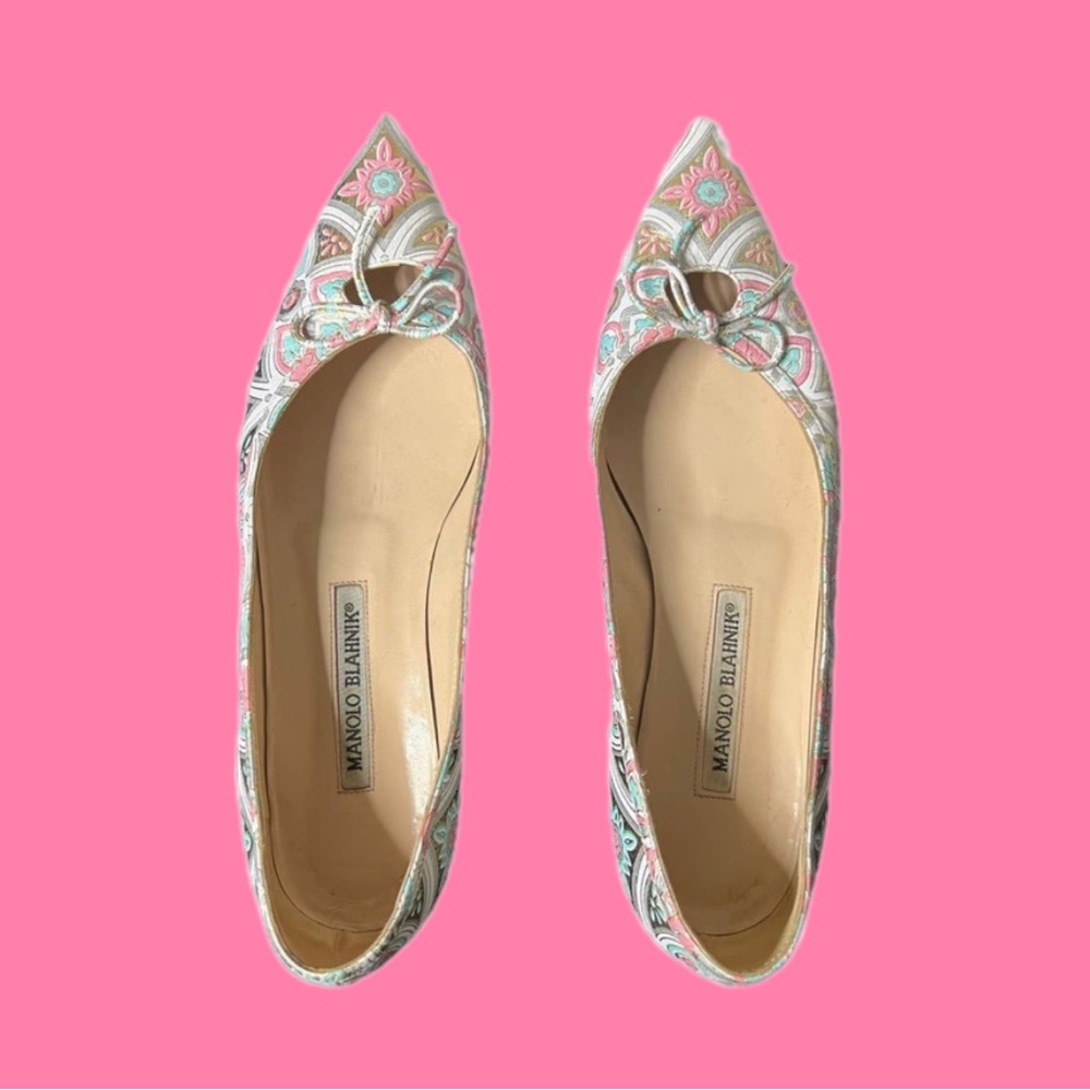 Manolo BLAHNIK , floral manacromatic printed flats